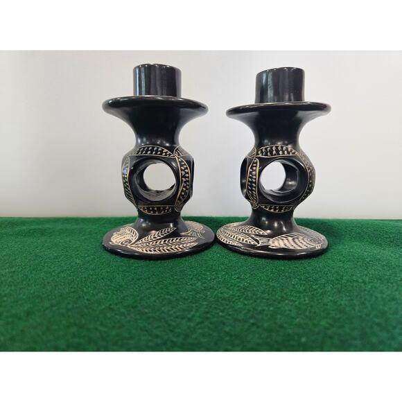 Vintage set of hand carved black soapstone candleholder Fish and Leaf Motif - Picture 9 of 10